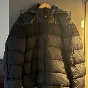 Hilfiger down puffer NWT Mens